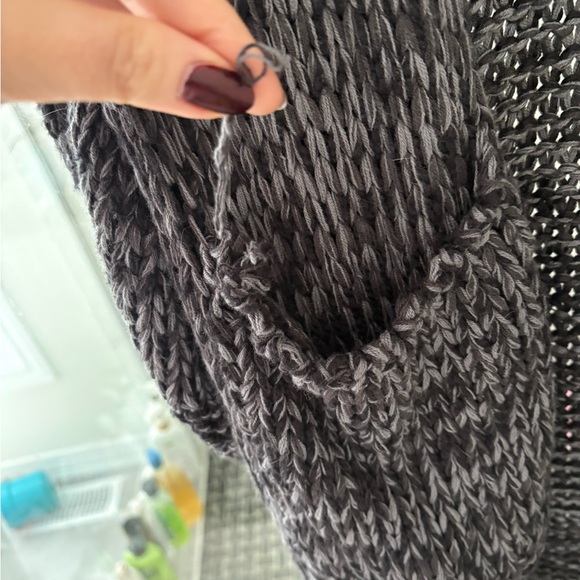 BNWOT free people long knit cardigan. Size s but oversized a few loose threads - Picture 4 of 6